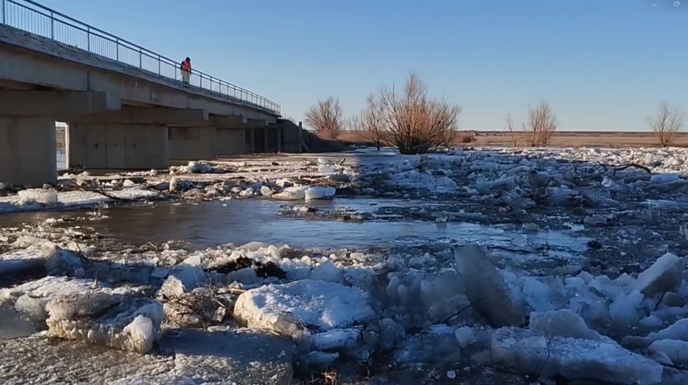 В Саратовской области после подрыва льда на реке снизился уровень воды