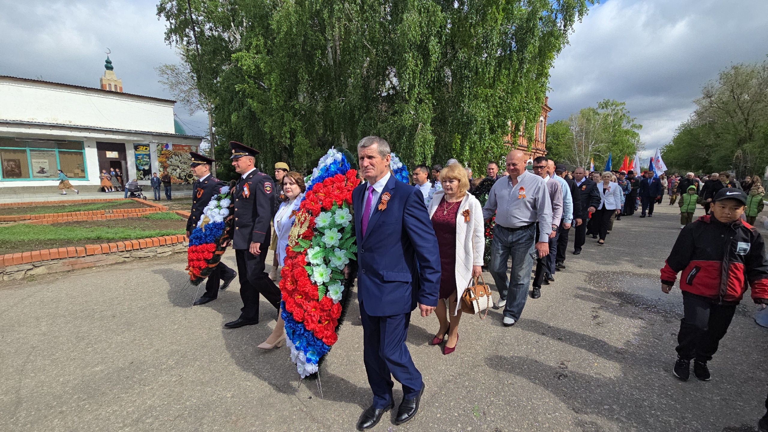 Шествие ко Дню Победы в Дергачах