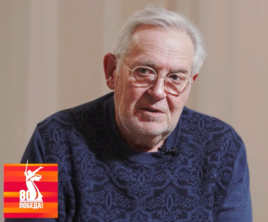 Юрий Стоянов