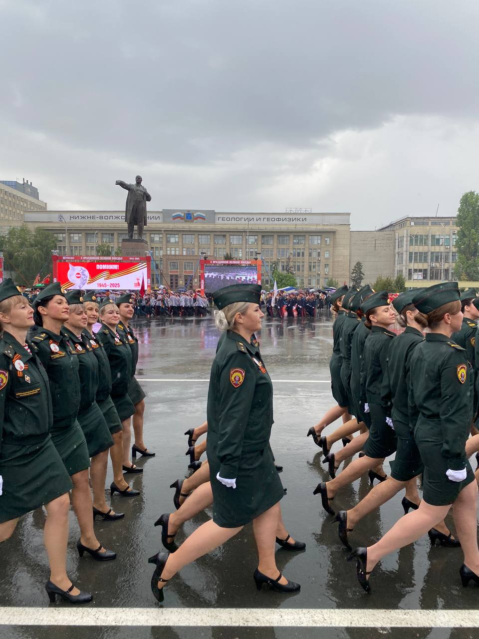 Парад в Саратове 8 мая 2025 10