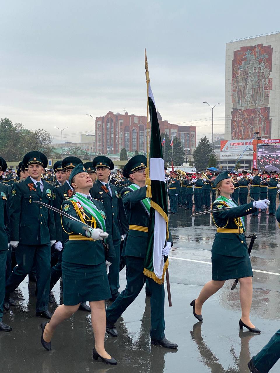 Парад в Саратове 8 мая 2025 11