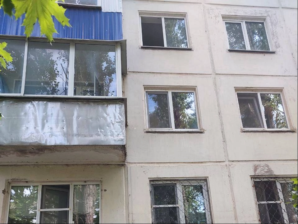 В Балакове восьмилетний мальчик погиб после падения с балкона многоэтажки