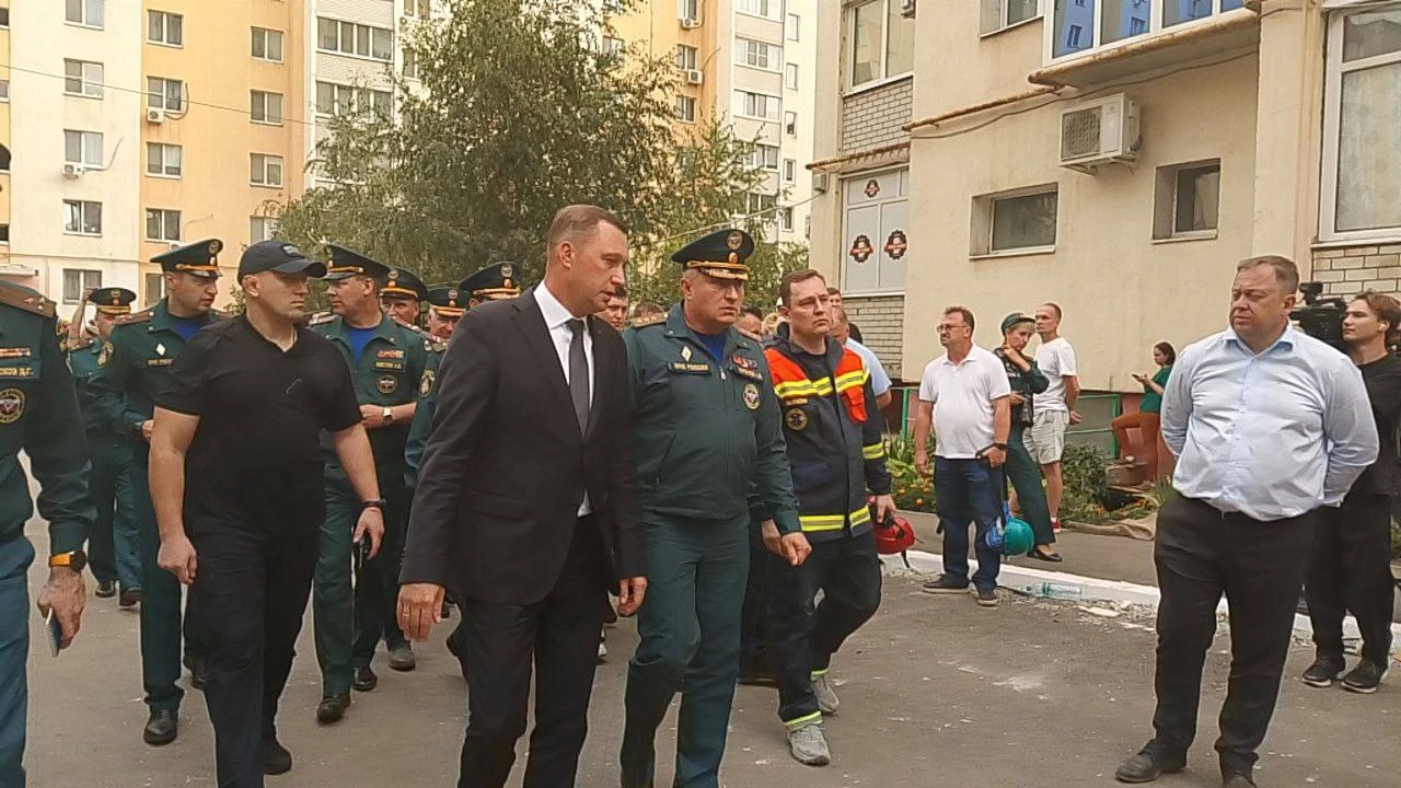 В Саратов на место ЧП прибыл глава МЧС России