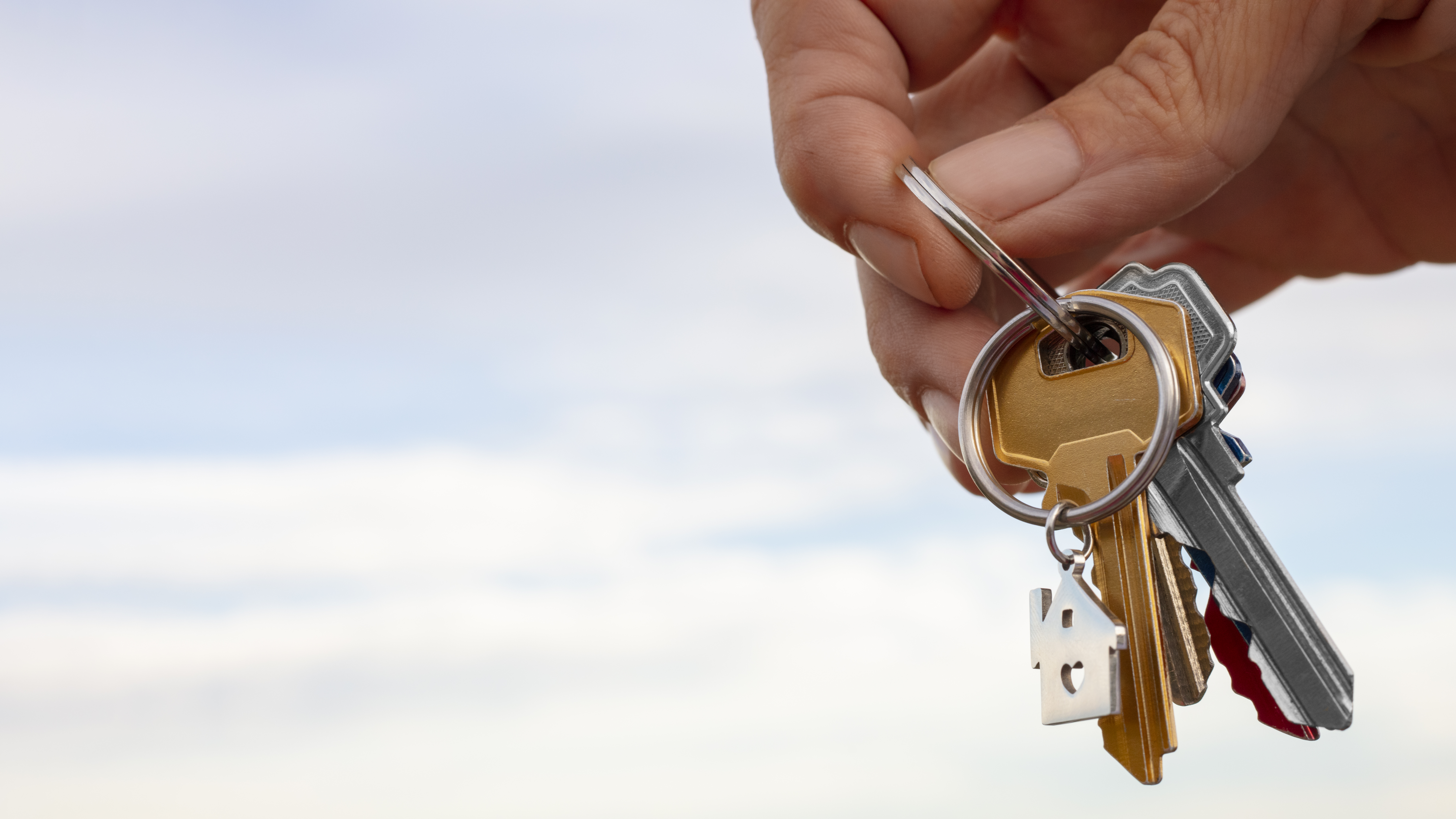 Саратовская чиновница попыталась получить жильё по госпрограмме: планам не суждено было сбыться