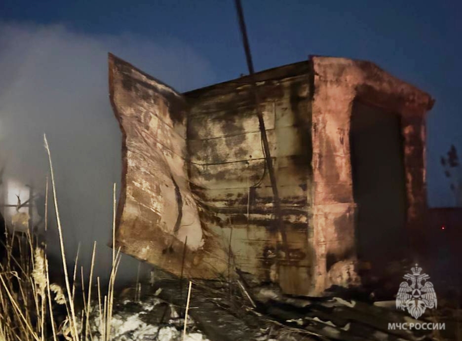 Саратовский сельчанин сгорел в строительном вагончике Саратовский сельчанин сгорел в строительном вагончике