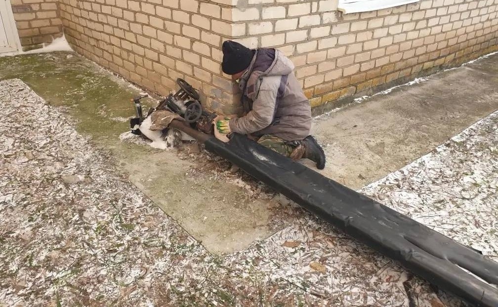 Ураган снес крышу в школе