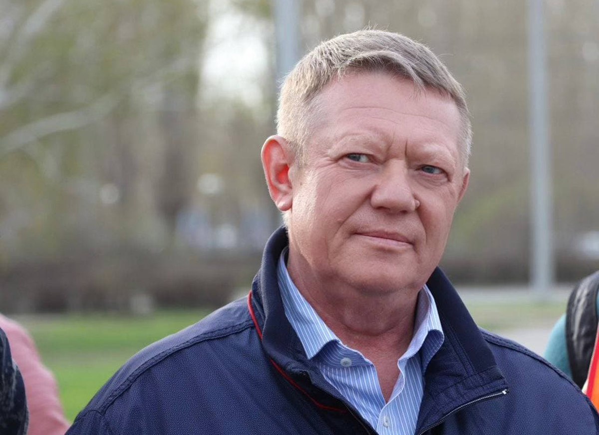 Милых женщин с весенним праздником 8 Марта поздравил Николай Панков
