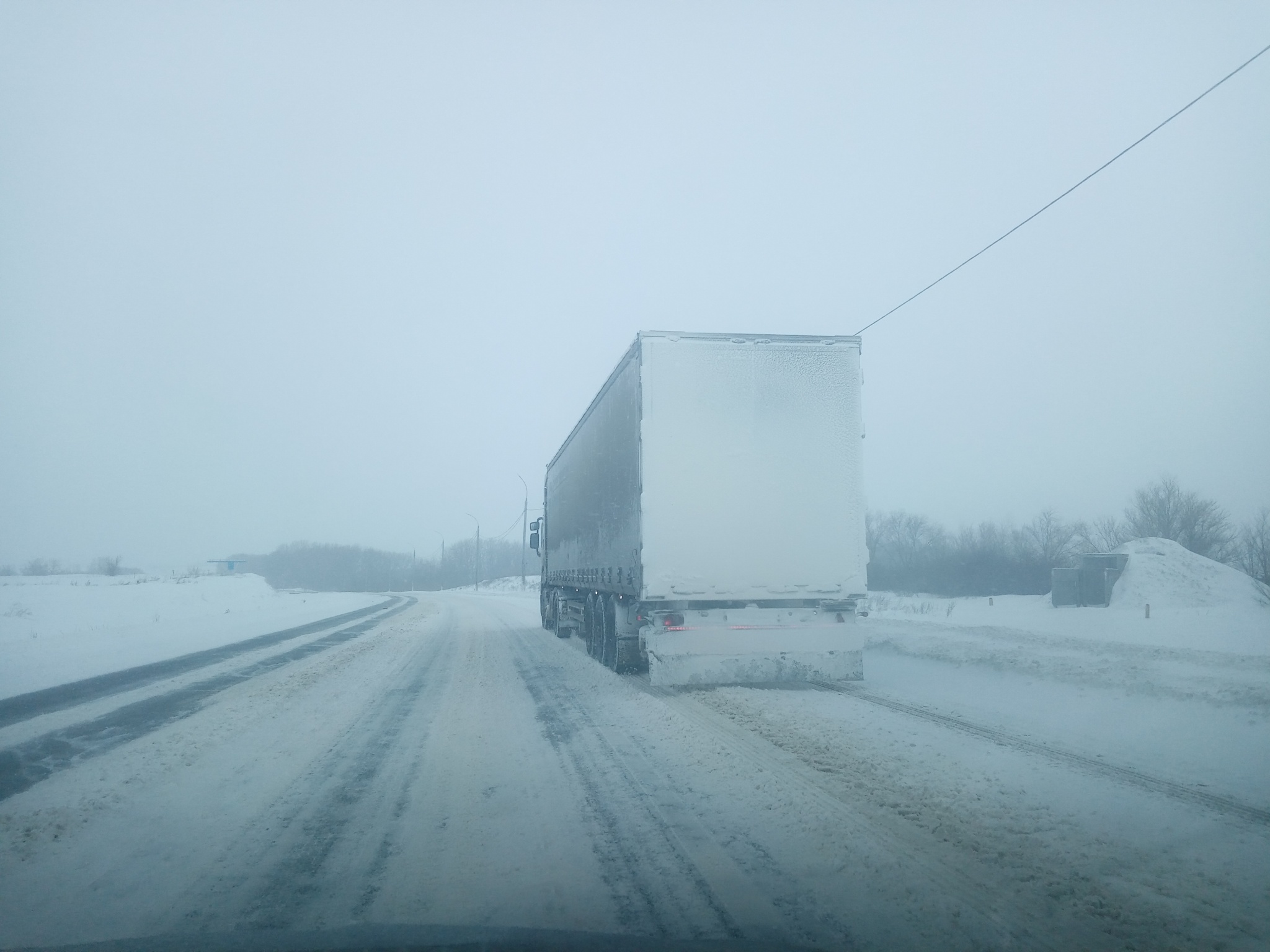 Добираться до работы 12 января саратовцам придется в метель и ветер