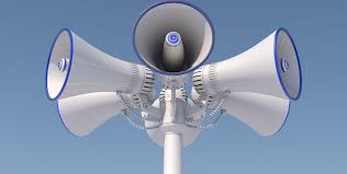 Саратовцев просят укрыться в безопасном месте при звуках оповещающей о БПЛА сирены