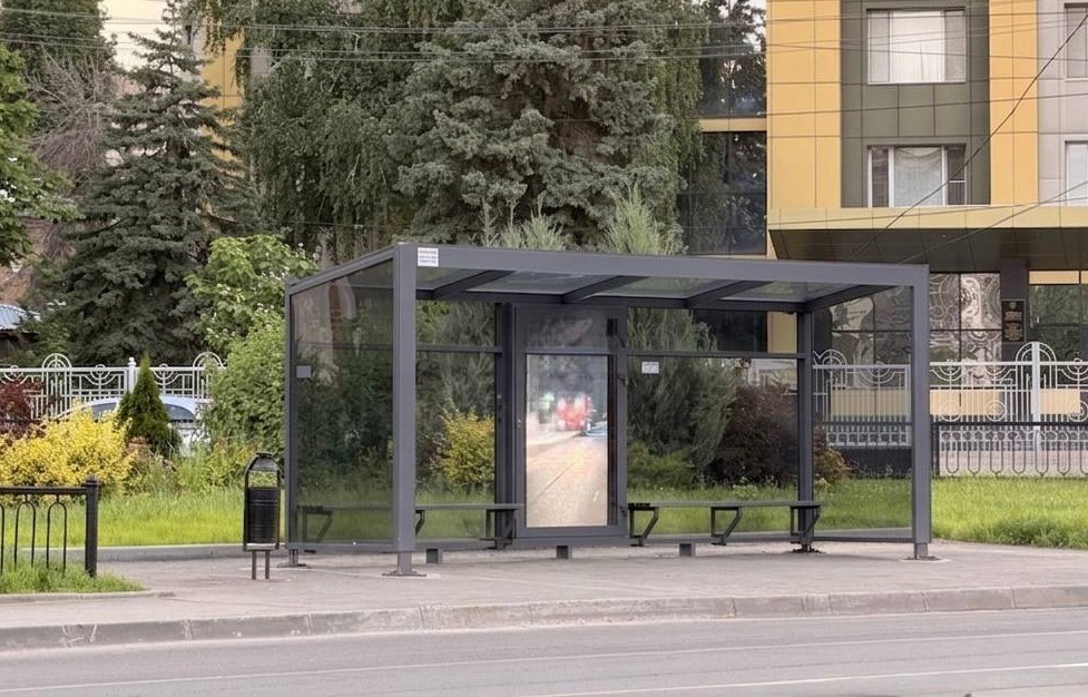 В Саратове установили десять новых остановок В Саратове установили десять новых остановок