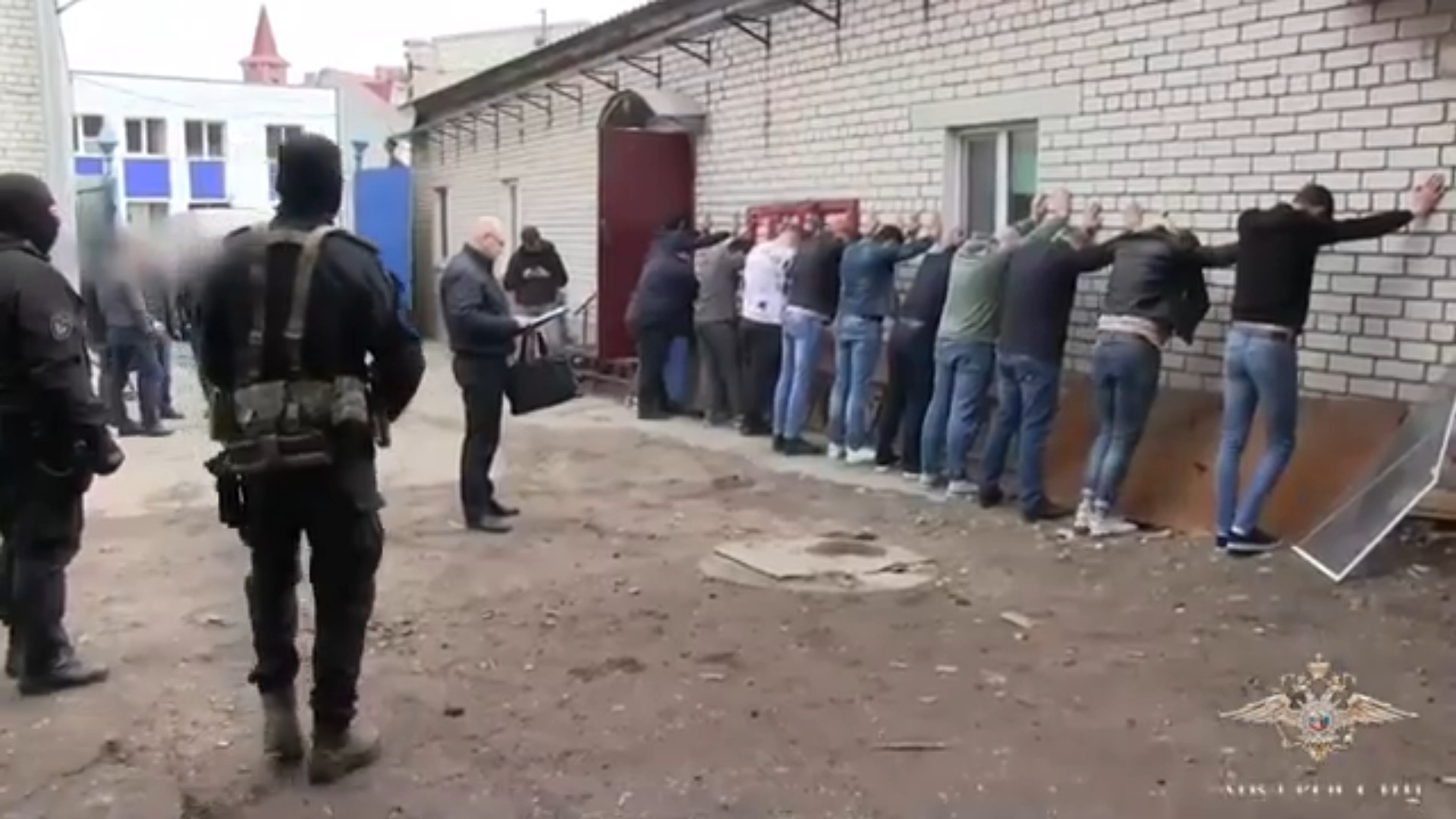 Саратовская ОПГ обманула предпринимателей на 21 миллион: 41 участник схемы выслушал приговор