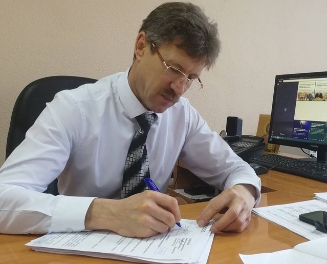 Экс-главу Александрово-Гайского района Федечкина исключили из "Единой России"