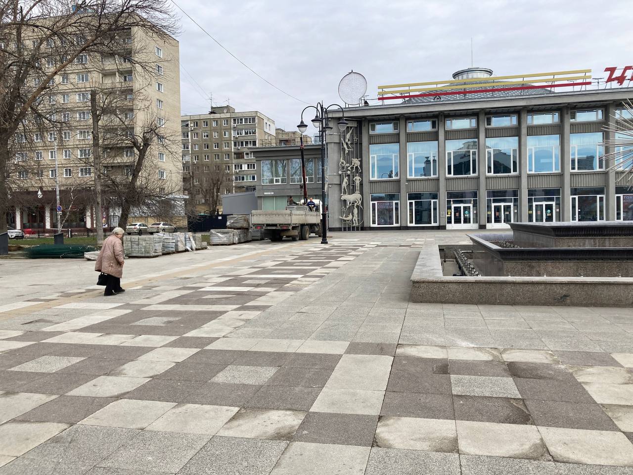 разбитая плитка Саратов замена