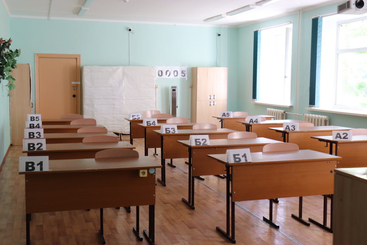Саратовские девятиклассники сдают ОГЭ по четырем предметам