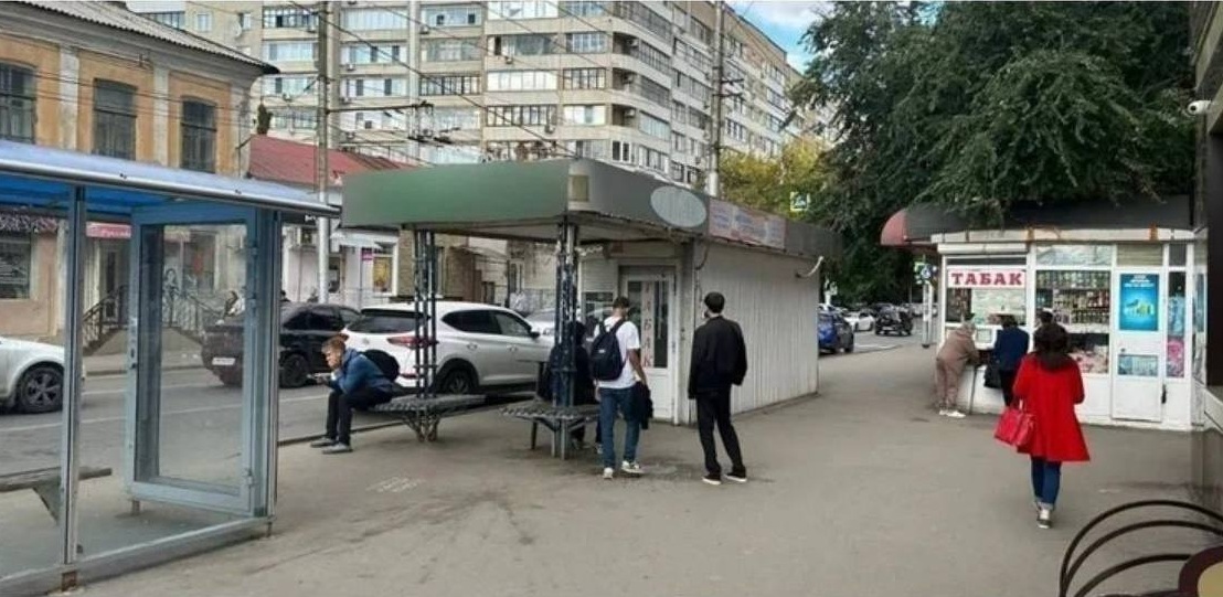 В Саратове на Чернышевского снесли табачный ларёк