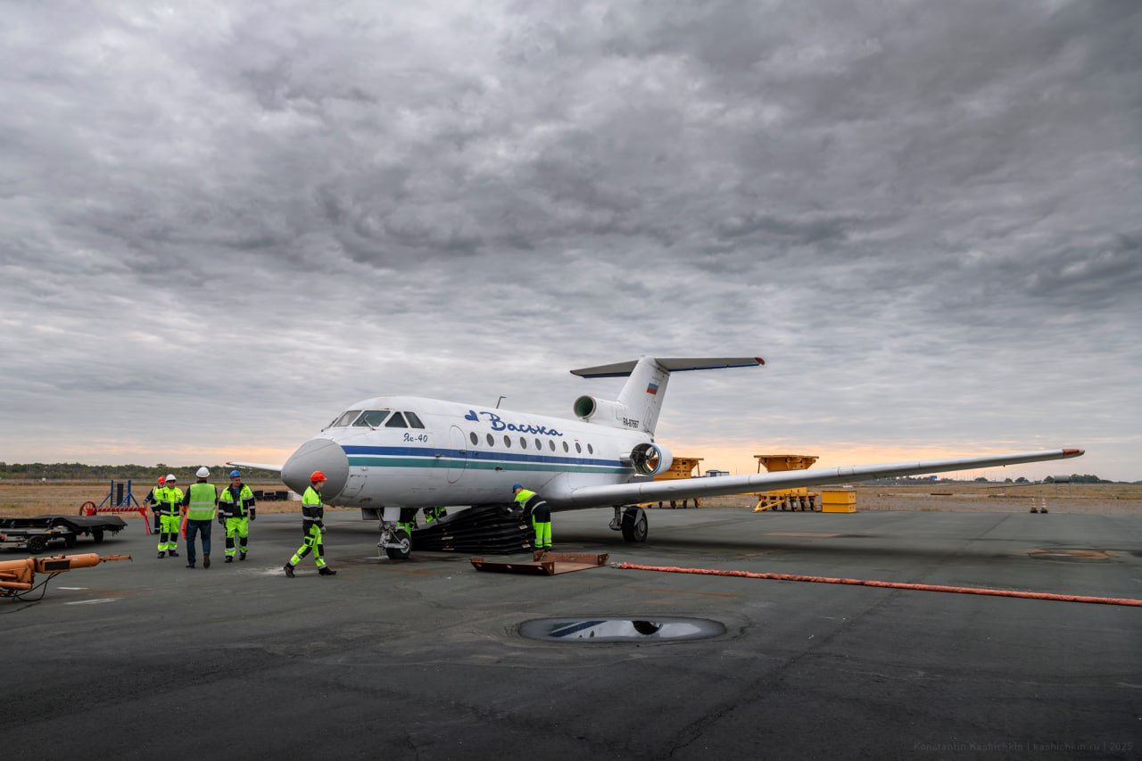 В саратовском аэропорту тренировались эвакуировать самолеты В саратовском аэропорту тренировались эвакуировать самолеты