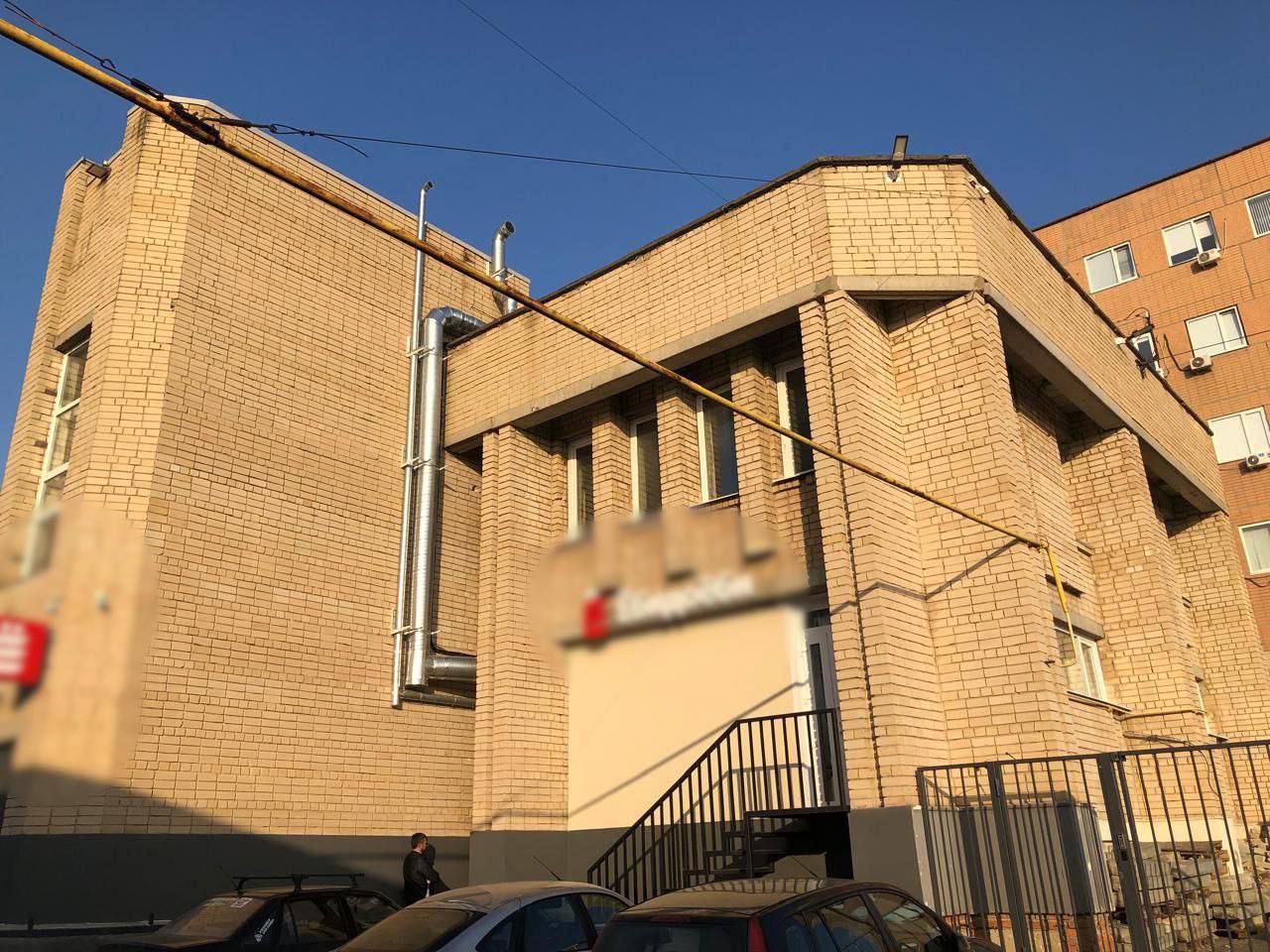 Саратовская мэрия хочет избавиться от скандальной вывески доставки роллов Саратовская мэрия хочет избавиться от скандальной вывески доставки роллов