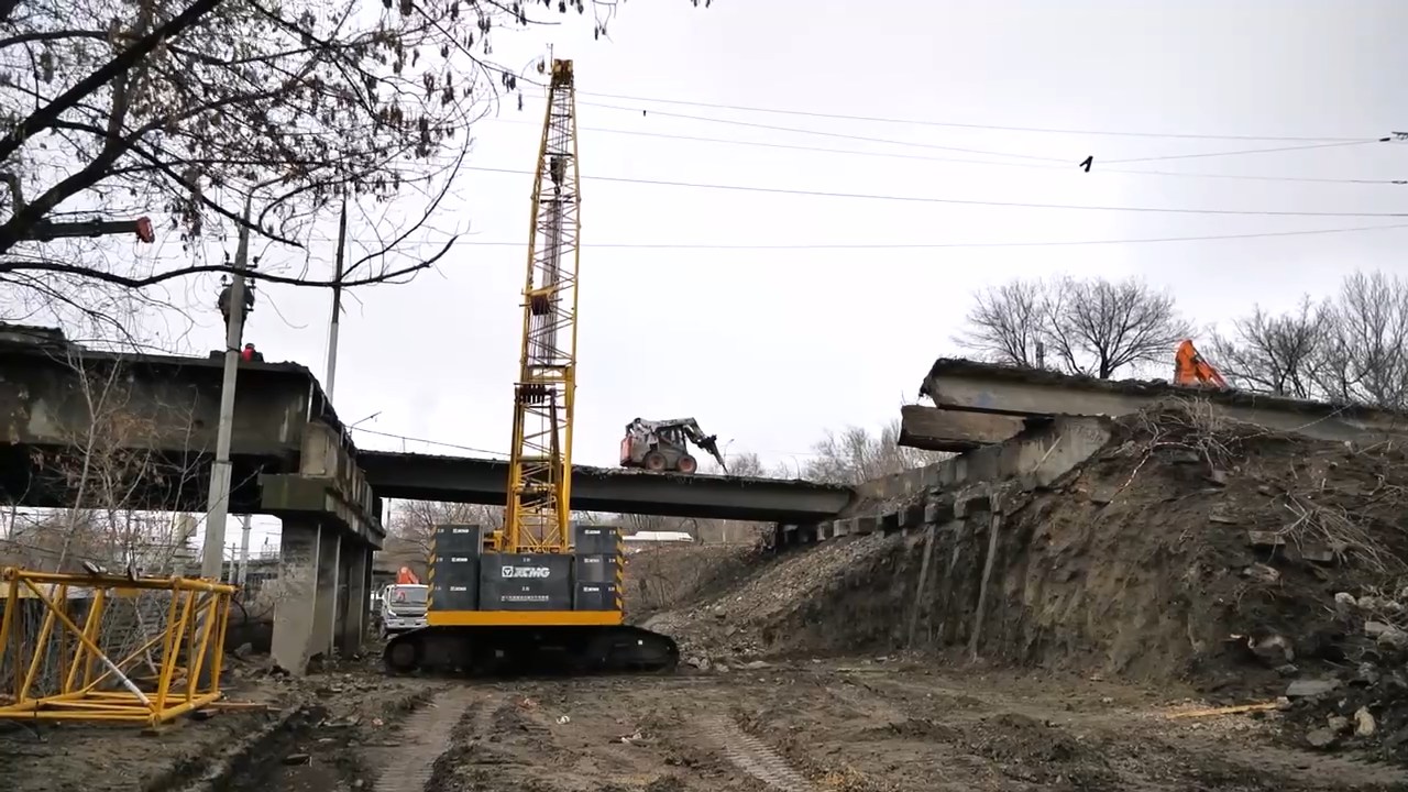 Демонтаж путепровода на Стрелке 1