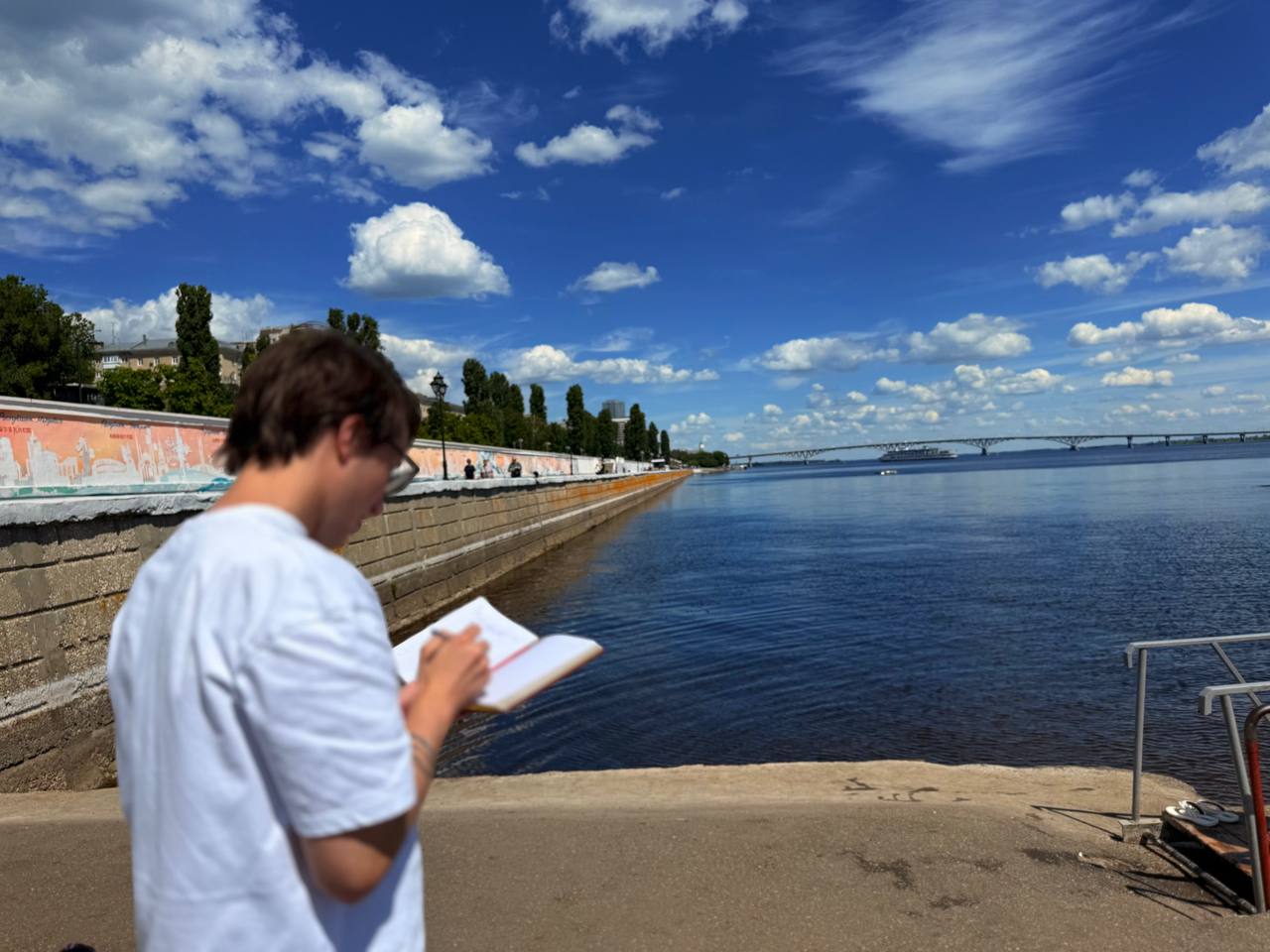Пятерых купальщиков поймали у саратовской ротонды Пятерых купальщиков поймали у саратовской ротонды