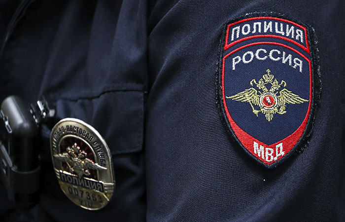 Пятерых саратовцев подозревают в ограблении молодого человека на 17 тысяч рублей