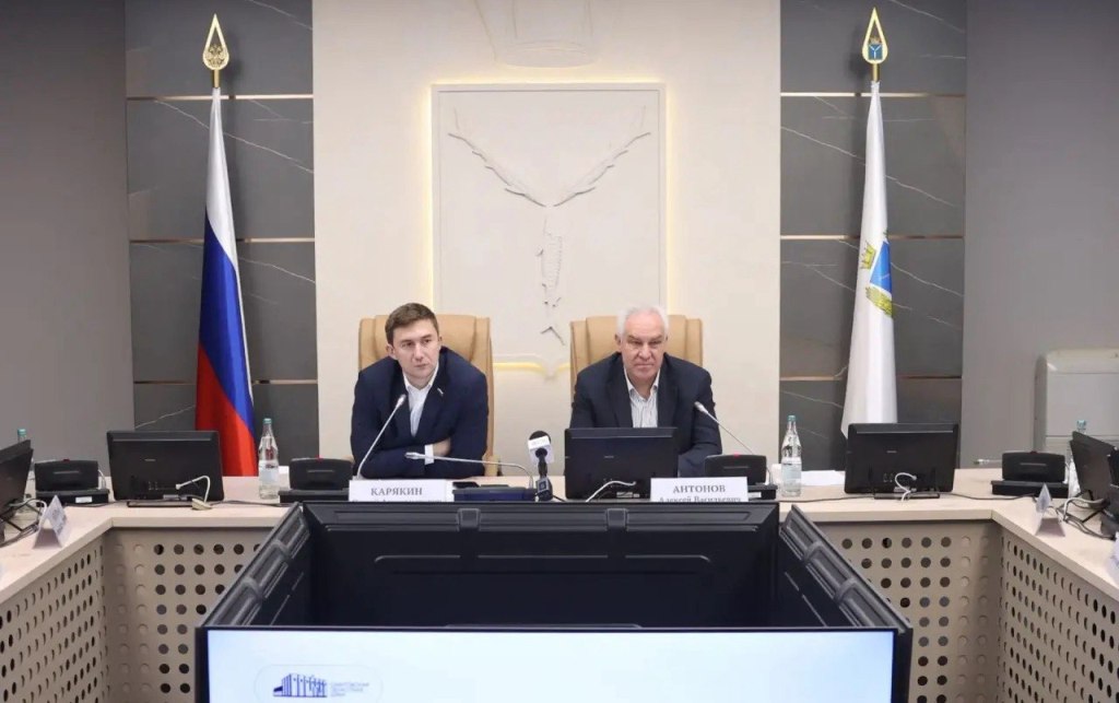 Занятия шахматами планируют ввести во всех школах Саратовской области к 2027 году Занятия шахматами планируют ввести во всех школах Саратовской области к 2027 году