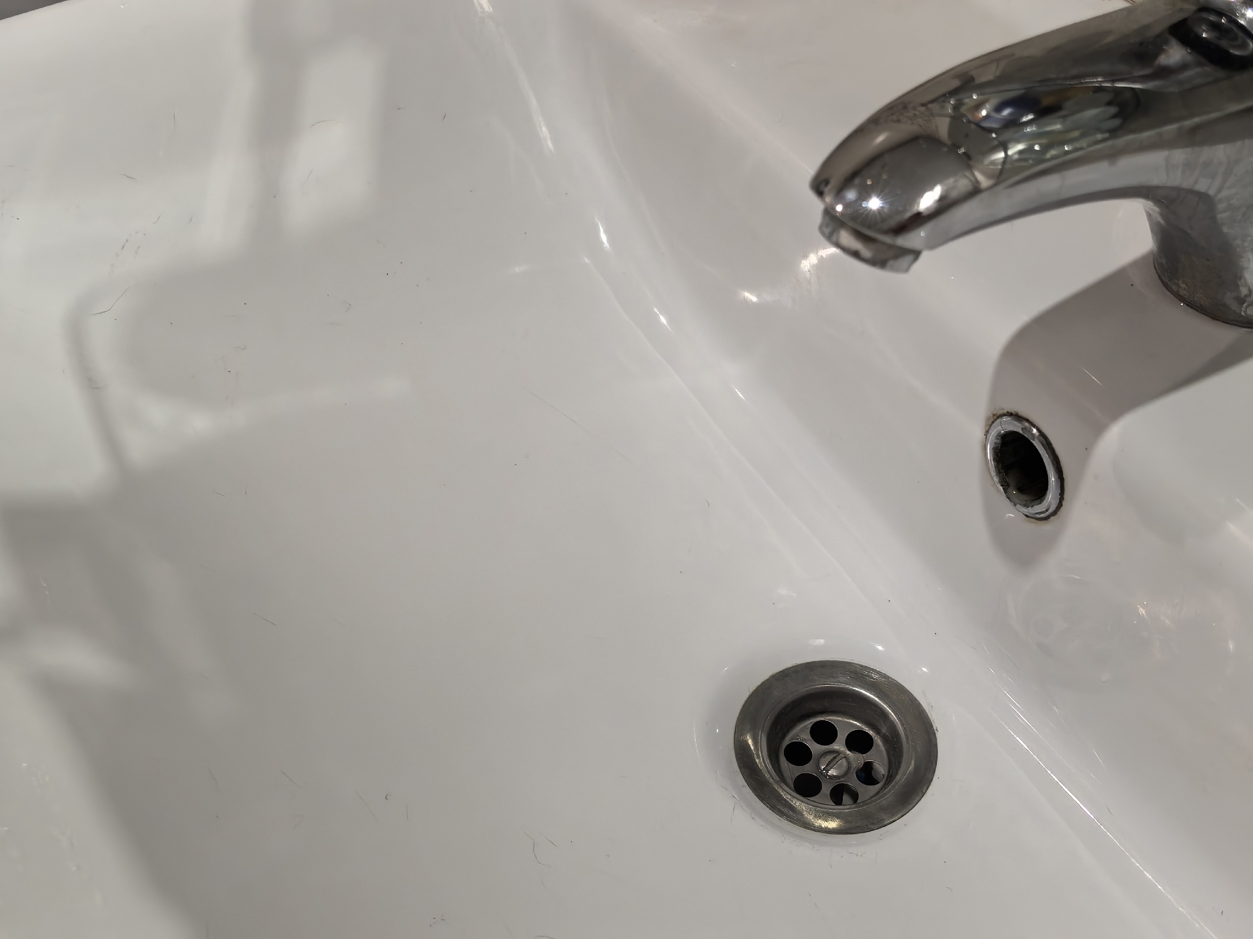 Тысячи саратовцев проведут пятницу без холодной и горячей воды