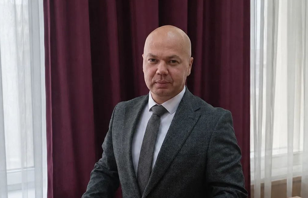 В Хвалынском районе сменился глава администрации после скандала с ремонтом дворов В Хвалынском районе сменился глава администрации после скандала с ремонтом дворов