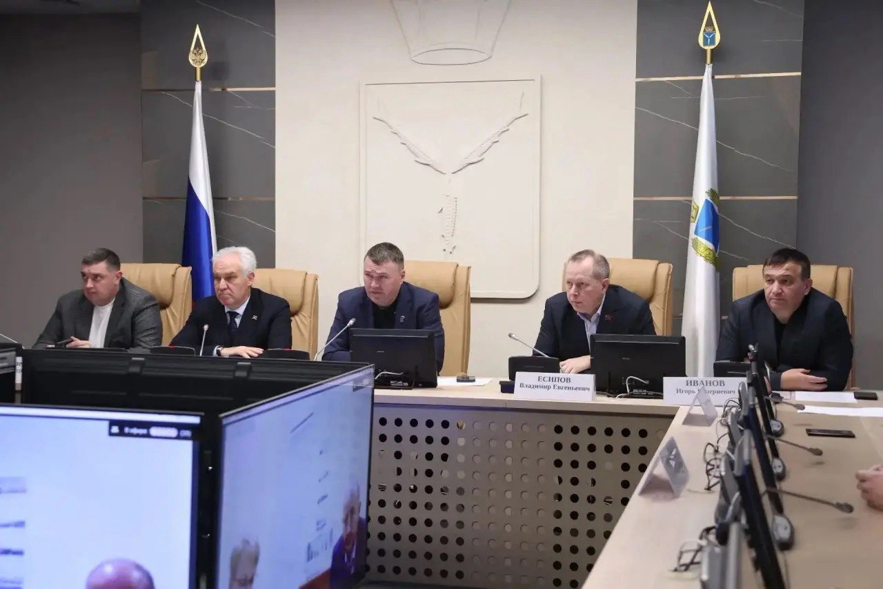 Ускорить строительство ФАПов потребовали депутаты Саратовской облдумы