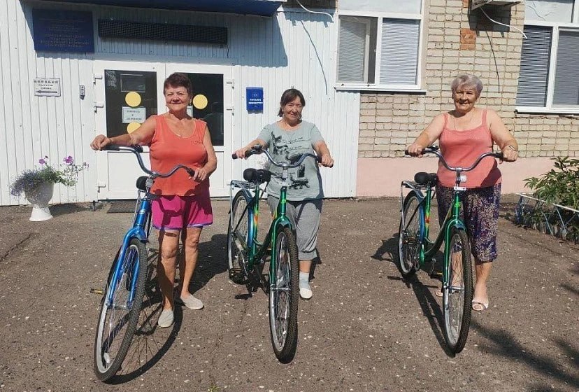 Саратовские пенсионеры мчатся на велосипедах за новыми впечатлениями