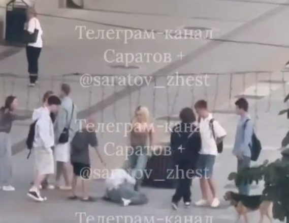 Следователи СК начали проверку после группового избиения девушки у Крытого рынка Следователи СК начали проверку после группового избиения девушки у Крытого рынка
