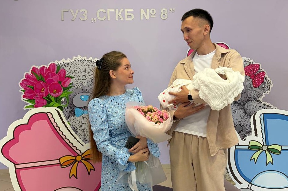 Саратовские врачи выходили малышку Айлин весом 470 граммов Саратовские врачи выходили малышку Айлин весом 470 граммов