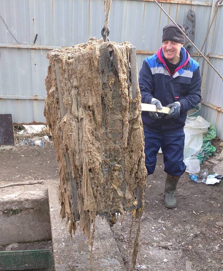 Содержимое канализации Энгельса