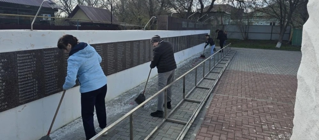 Субботник в Дергачевском районе