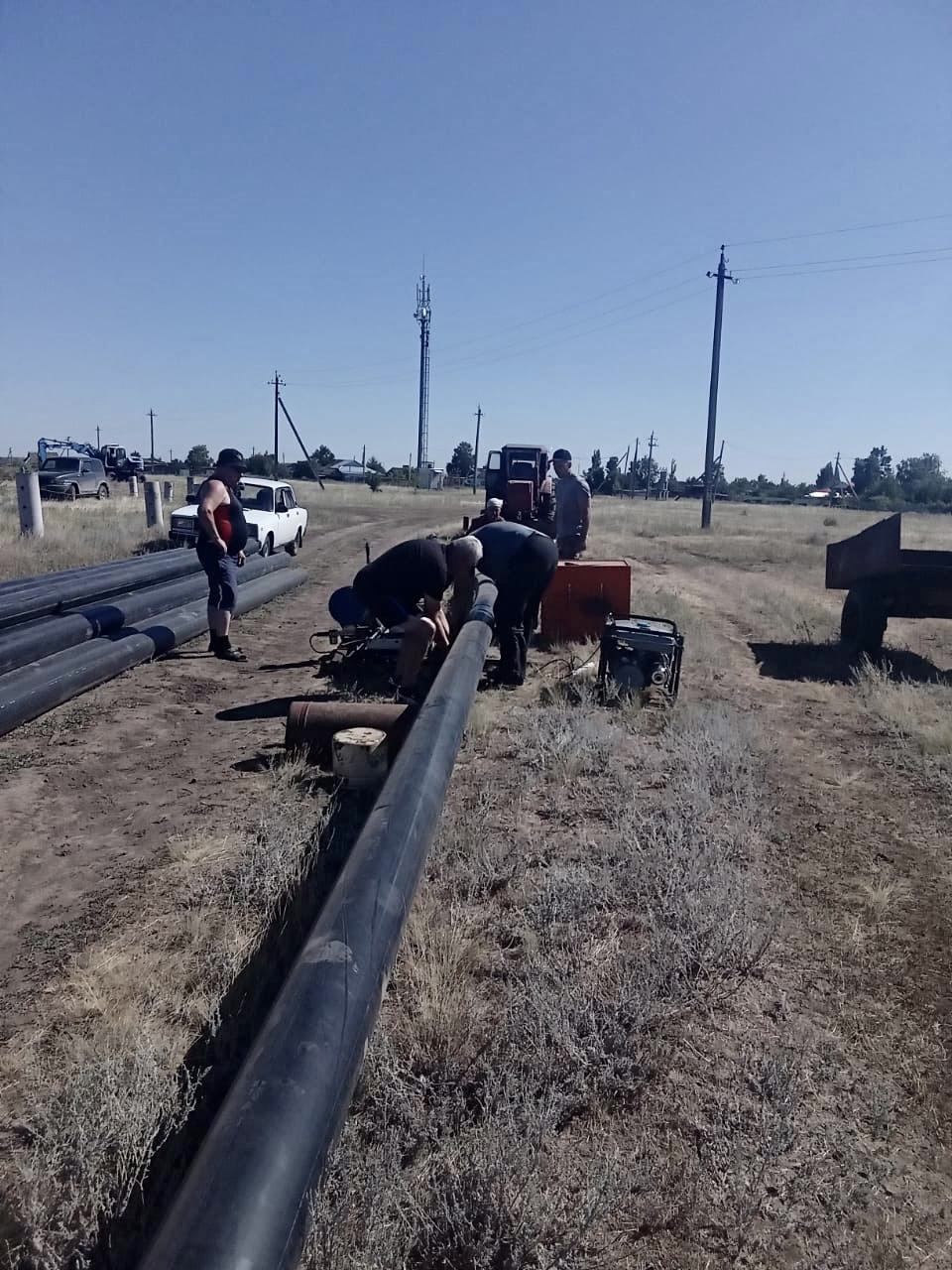 Ремонт водопровода в поселке Колос 