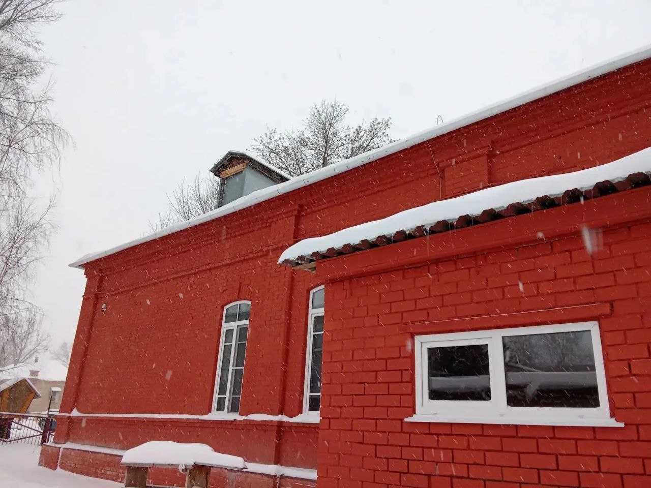 Картинная галерея без водостока Петровск