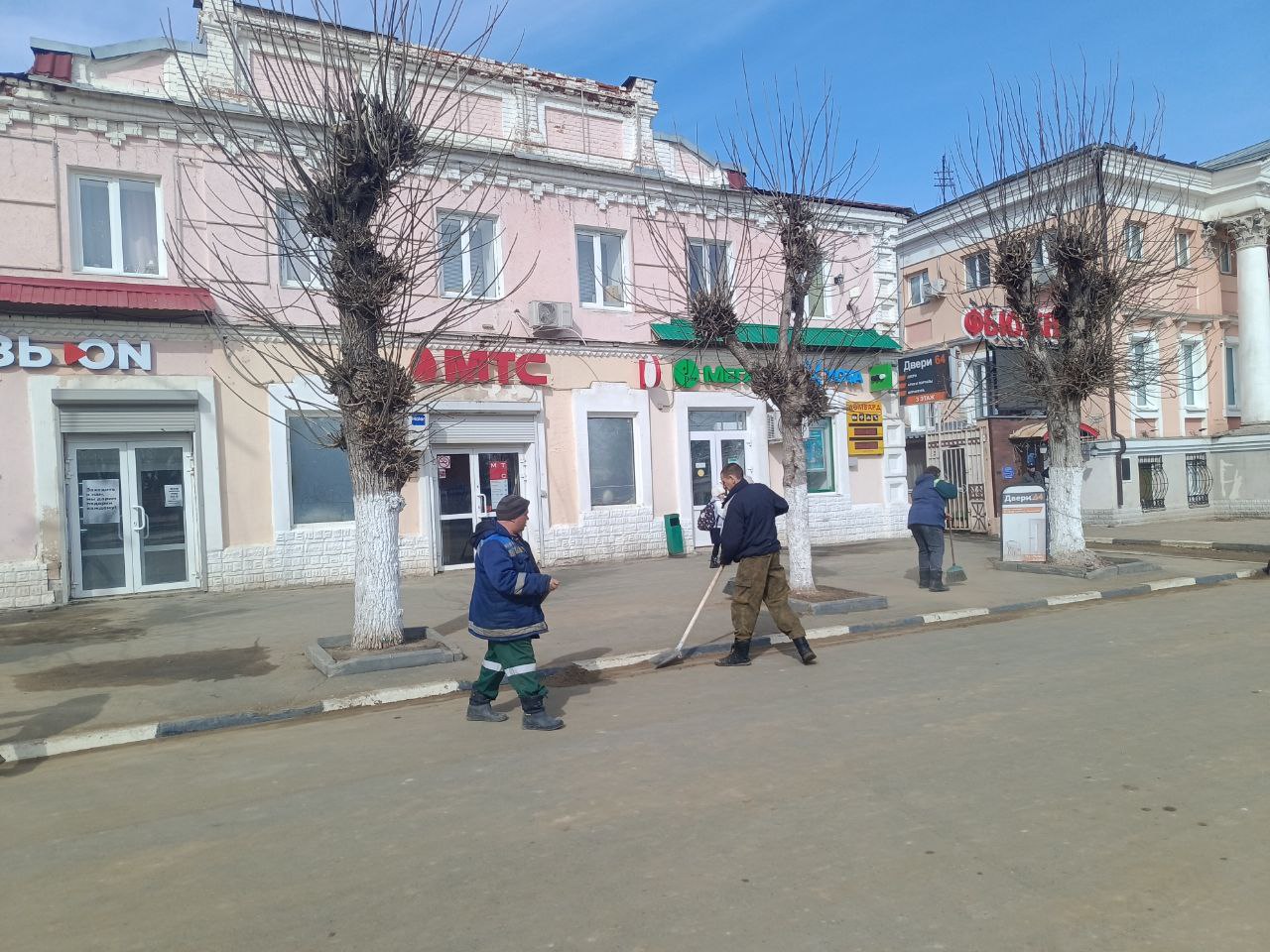 Субботник в Вольске