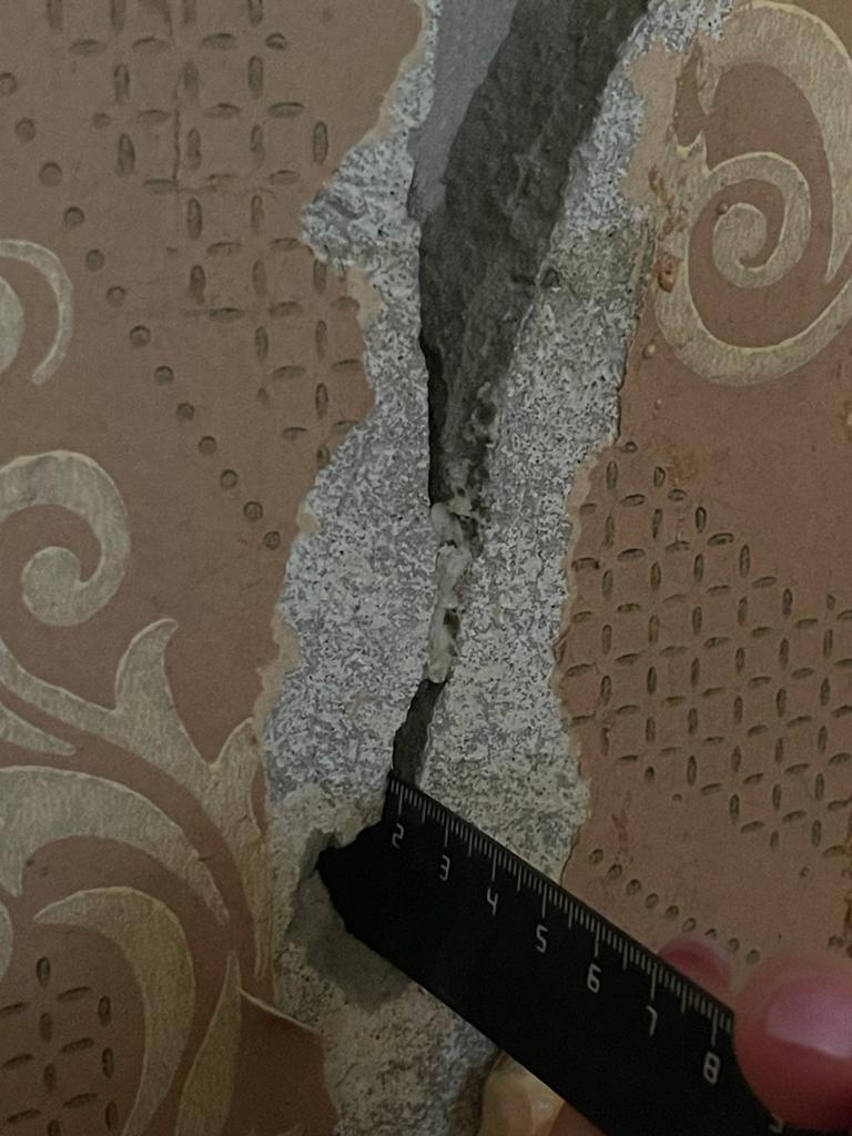 В Балакове разваливается пятиэтажка 4