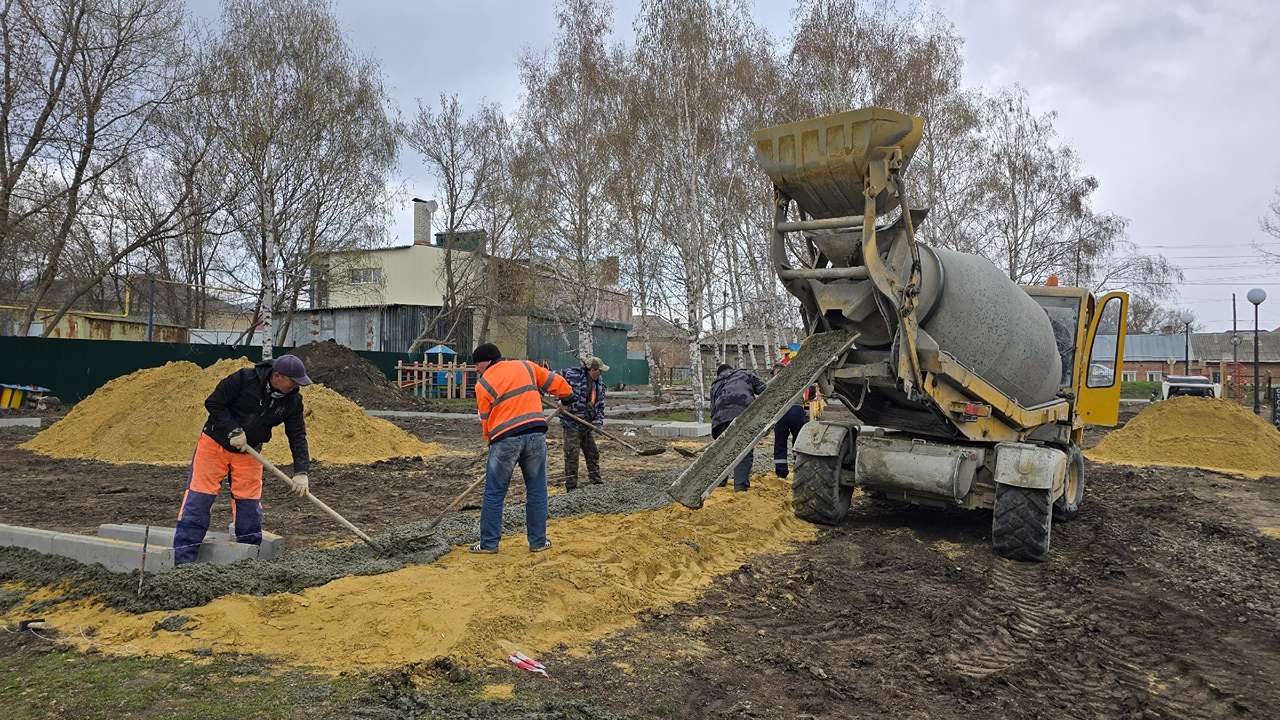 Благоустройство в парке Красноармейска еще