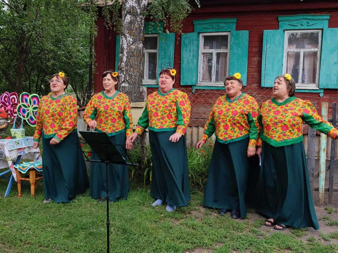 Яблочный Спас в Даниловке еще