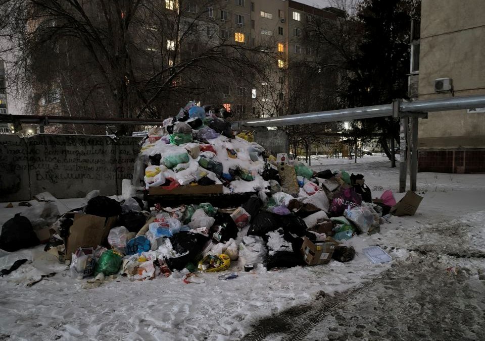 Мусор в Саратове