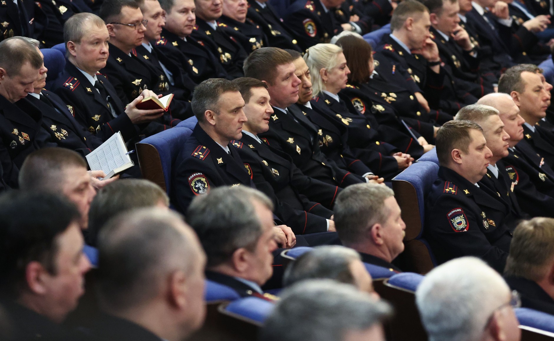 Критическая ситуация с кадрами сложилась в районных отделах МВД