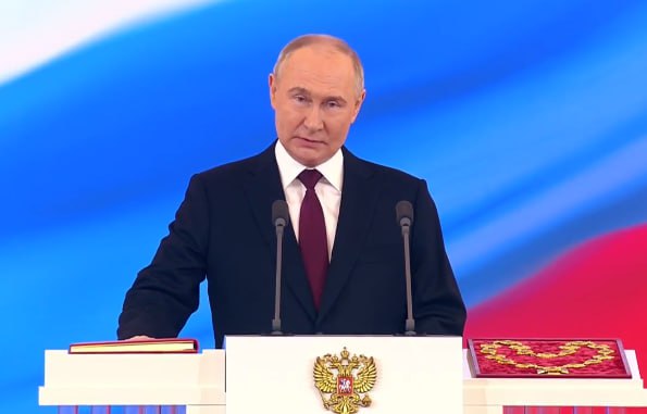 «Клянусь верно служить народу»: Владимир Путин вступил в должность президента страны