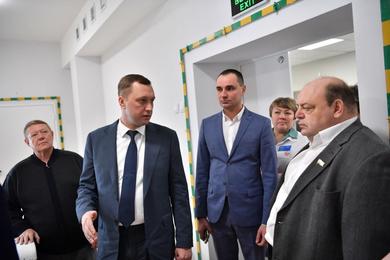 Чиновники в поликлинике