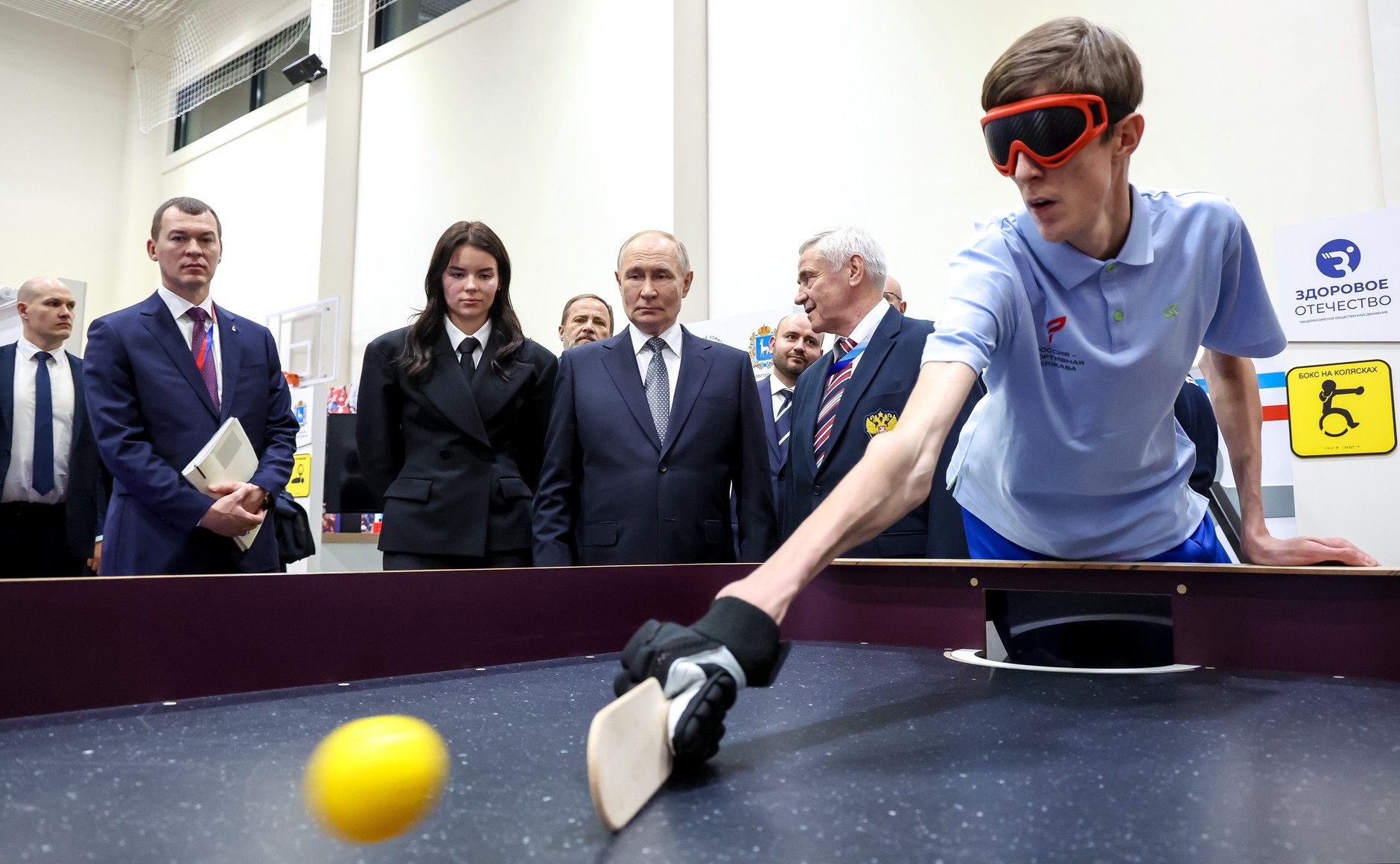 Опасное парение: Владимир Путин поддержал идею полного запрета вейпов в России