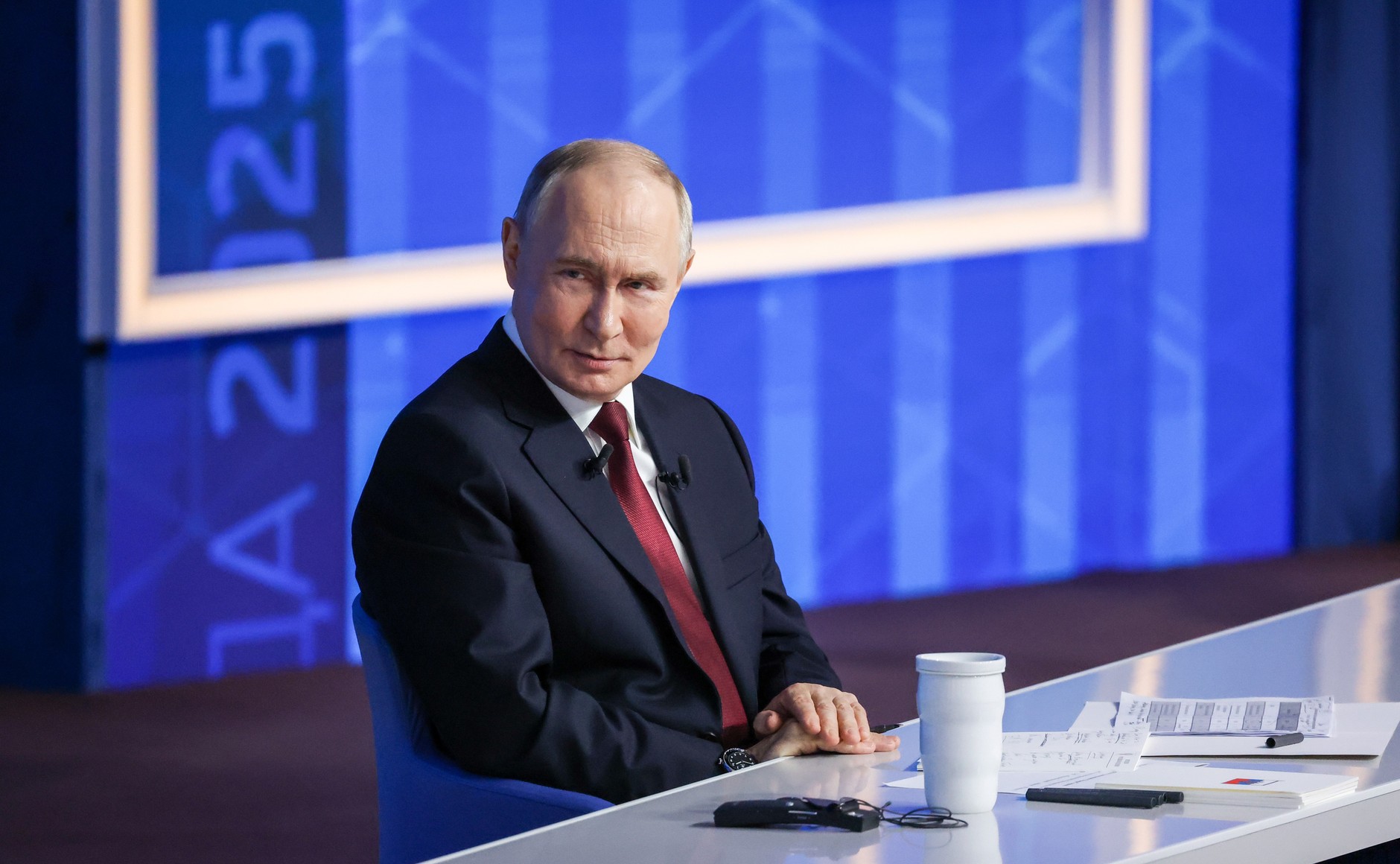 Жить в мире и благополучии: Путин задумался о далеком будущем России