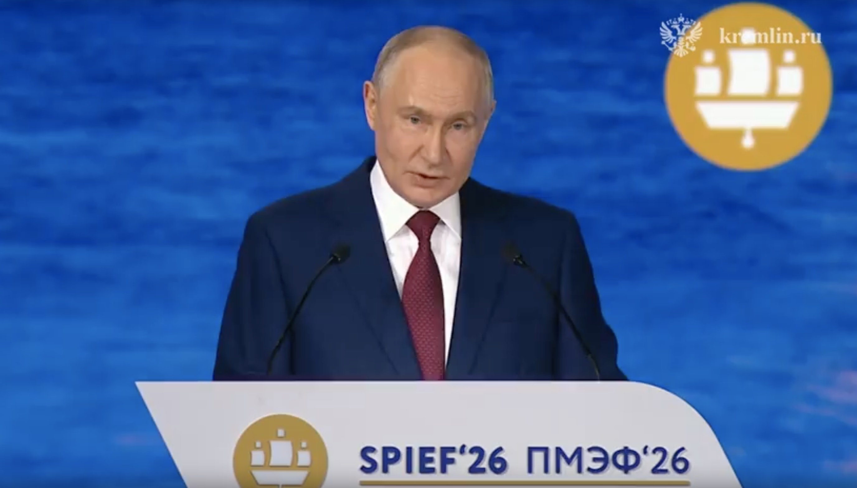«Работайте, братья!»: Путин на ПМЭФ обратился к российском бойцам на СВО
