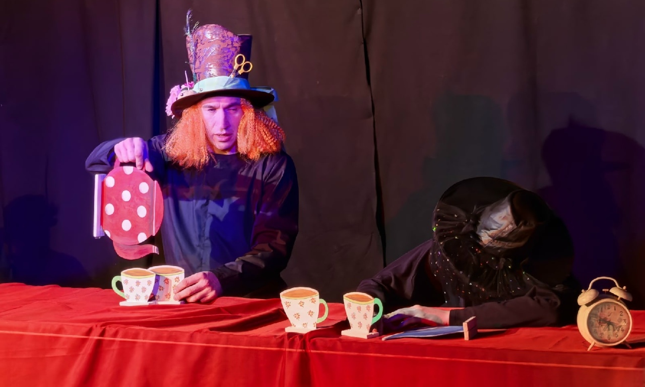 Аня в стране чудес 2