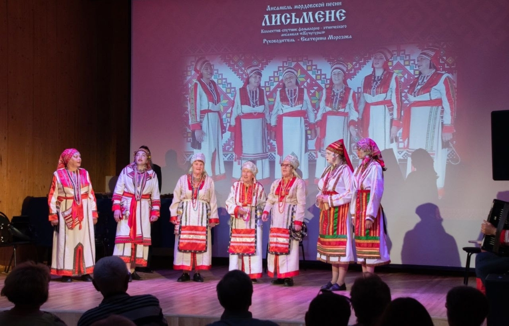 Саратовцев поразили песни с 300-летней историей на эрзянском языке Саратовцев поразили песни с 300-летней историей на эрзянском языке