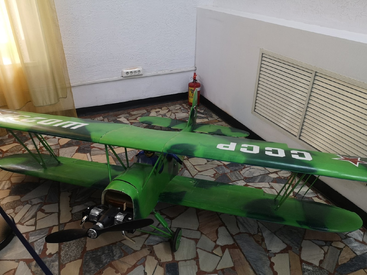 День женских авиационных полков в Саратове самолет еще