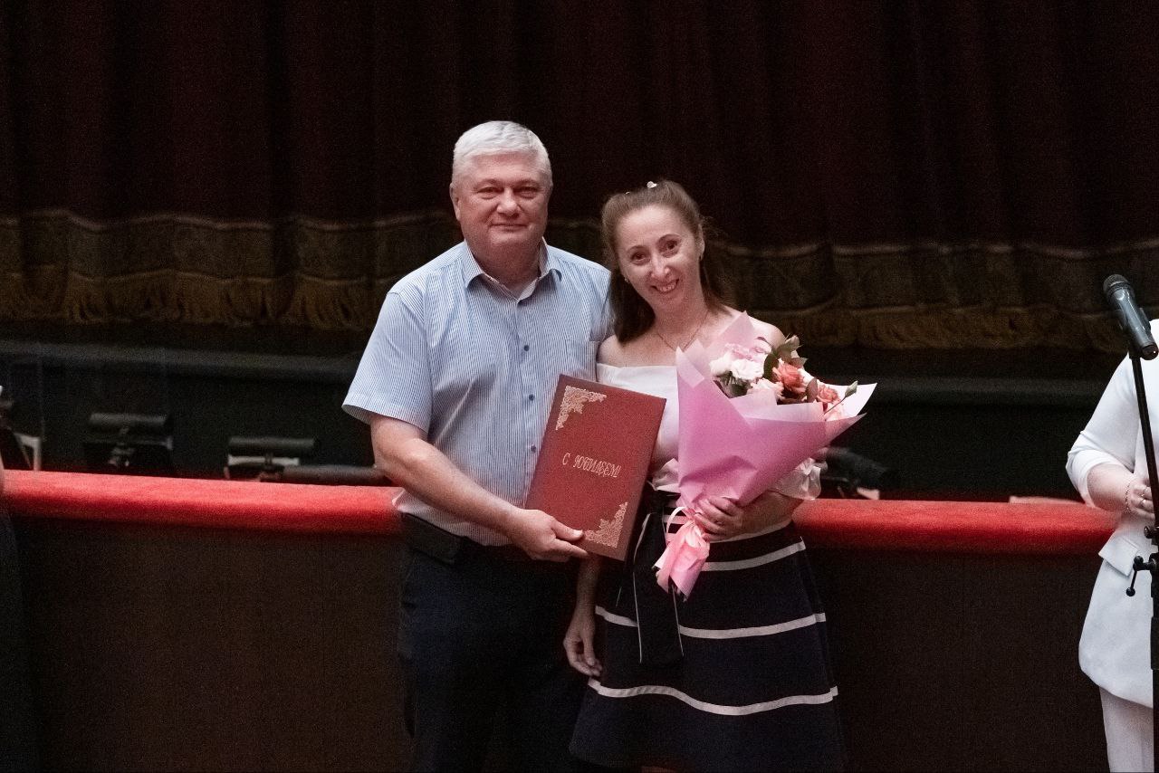 Награждение сотрудников театра оперы и балета